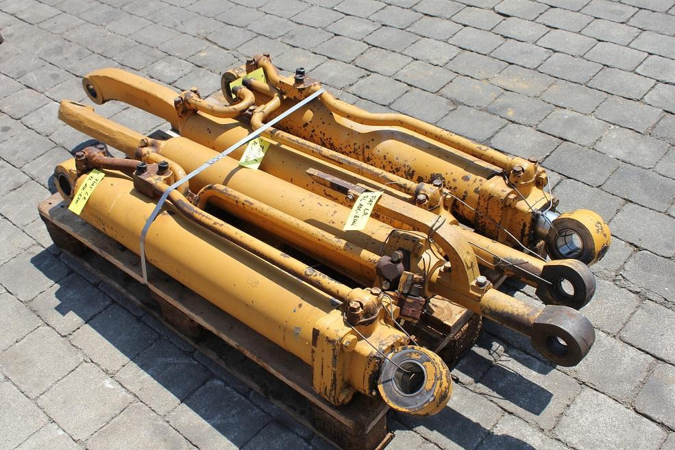 Fiat FL 10 C Laderaupe - Hidraulični cilindar za Građevinska mašina: slika 1 Fiat FL 10 C Laderaupe - Hidraulični cilindar za Građevinska mašina: slika 1