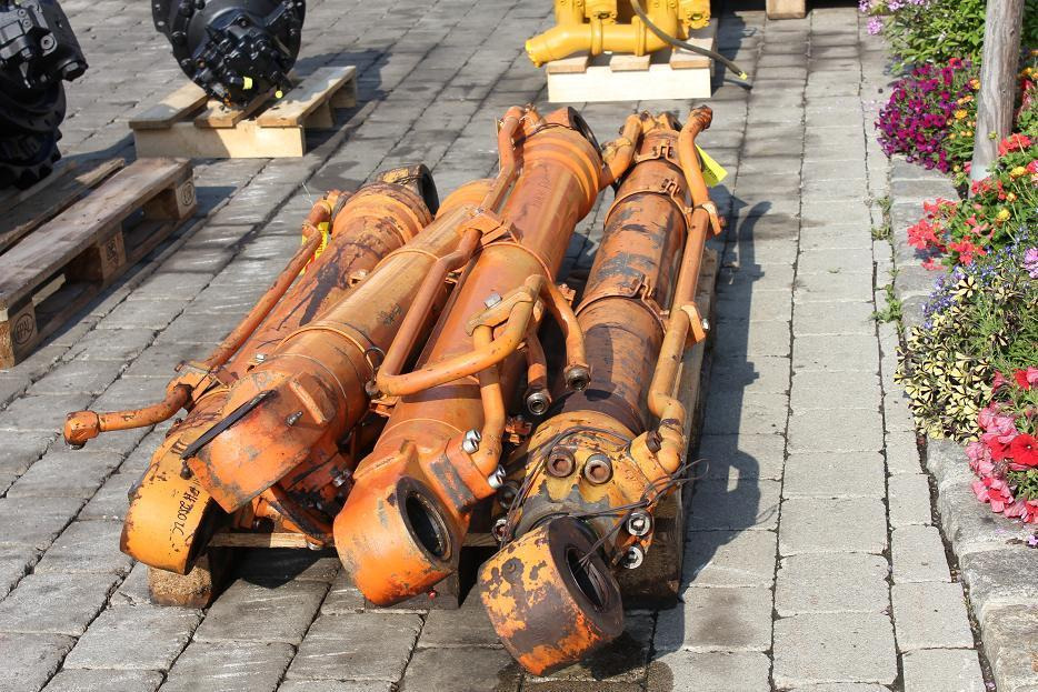 Hitachi FH 200 LC - Hidraulični cilindar za Građevinska mašina: slika 1 Hitachi FH 200 LC - Hidraulični cilindar za Građevinska mašina: slika 1