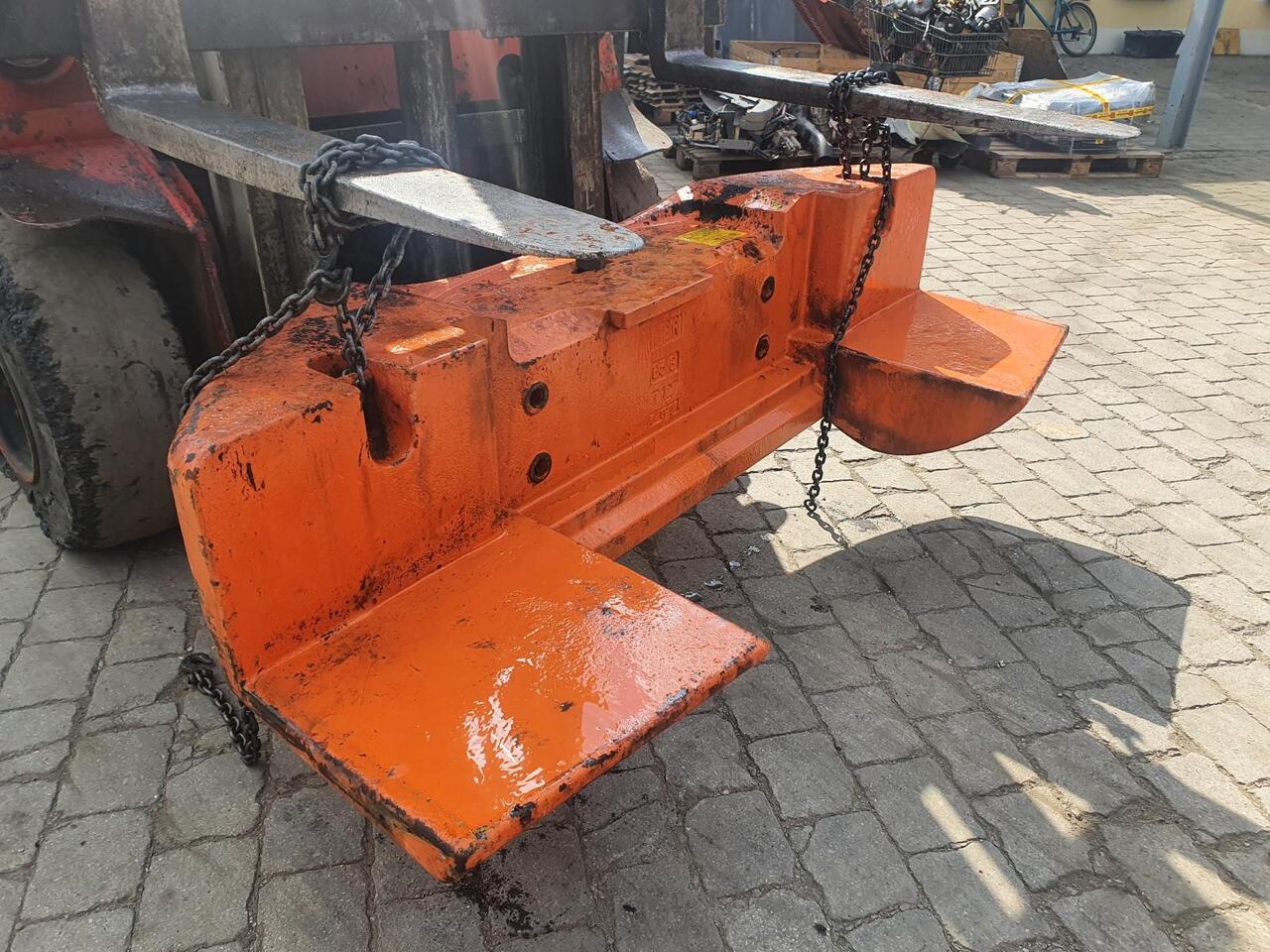 Hitachi ZW 220 - Kontra teg za Utovarivač točkaš: slika 3 Hitachi ZW 220 - Kontra teg za Utovarivač točkaš: slika 3