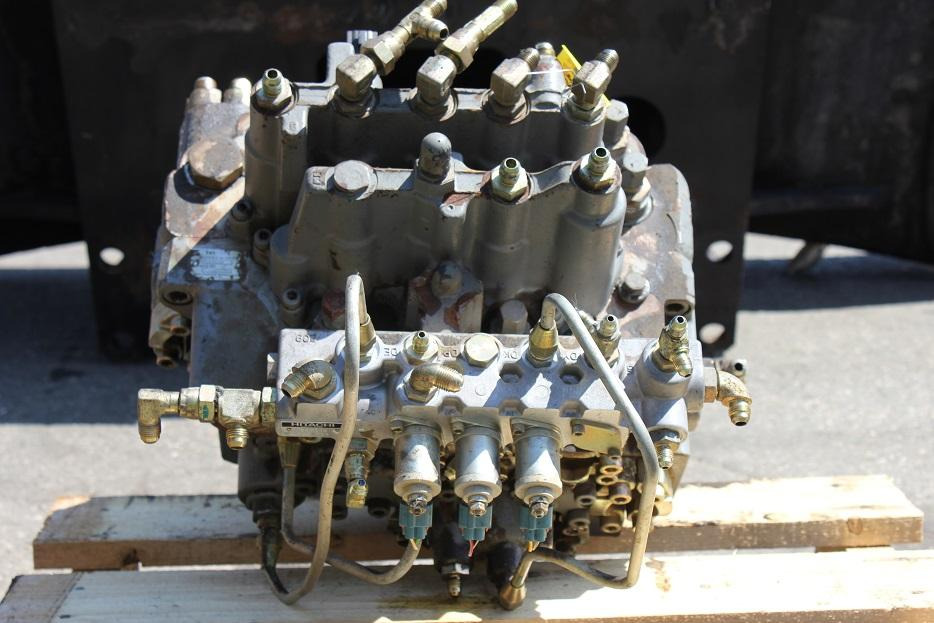 Hitachi ZX 140W - Hidraulični ventil za Građevinska mašina: slika 3 Hitachi ZX 140W - Hidraulični ventil za Građevinska mašina: slika 3