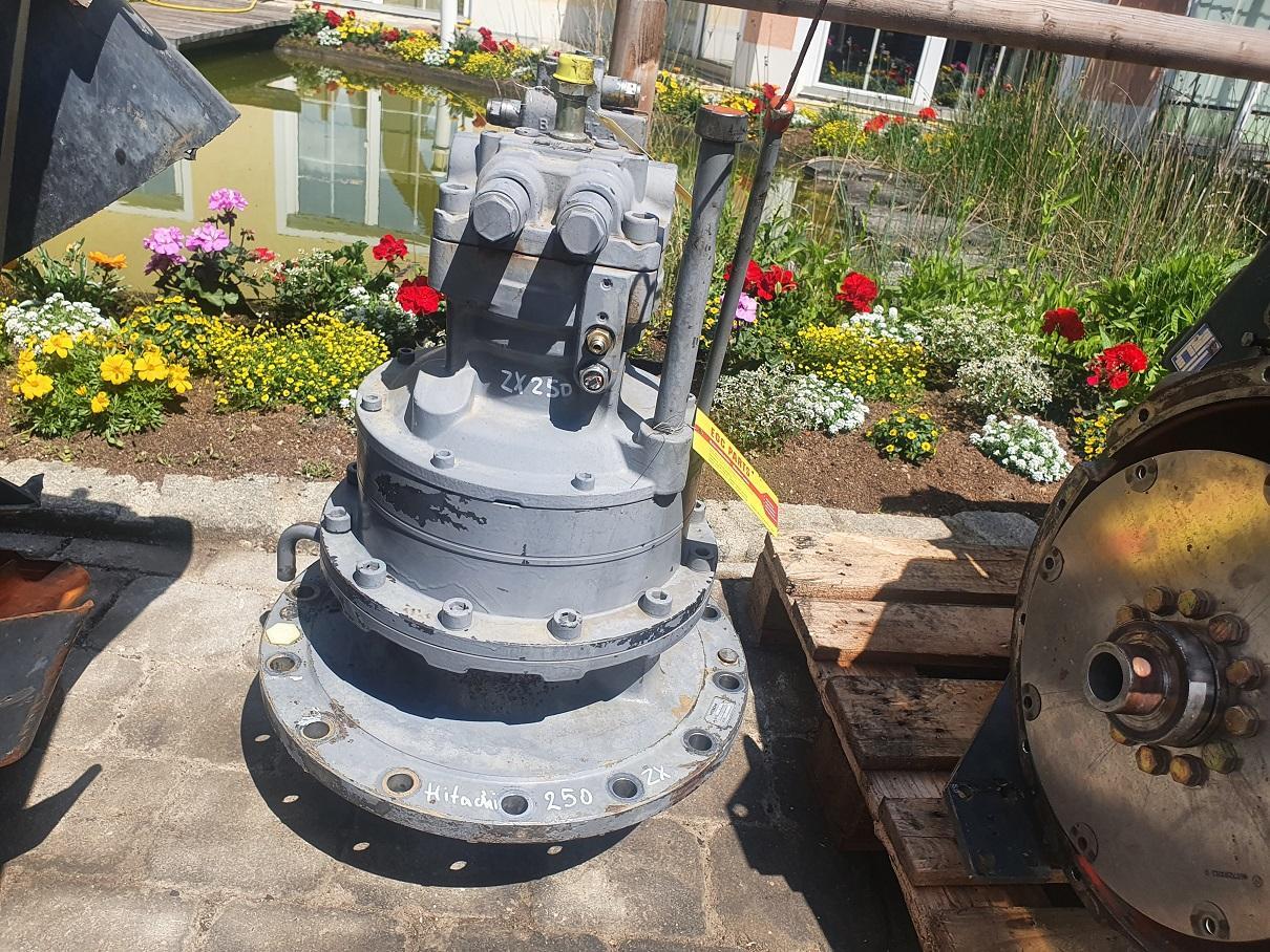 Hitachi ZX 250 - Motor okretanja za Građevinska mašina: slika 2 Hitachi ZX 250 - Motor okretanja za Građevinska mašina: slika 2
