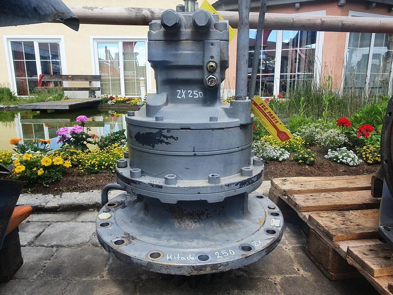 Hitachi ZX 250 - Motor okretanja za Građevinska mašina: slika 1 Hitachi ZX 250 - Motor okretanja za Građevinska mašina: slika 1