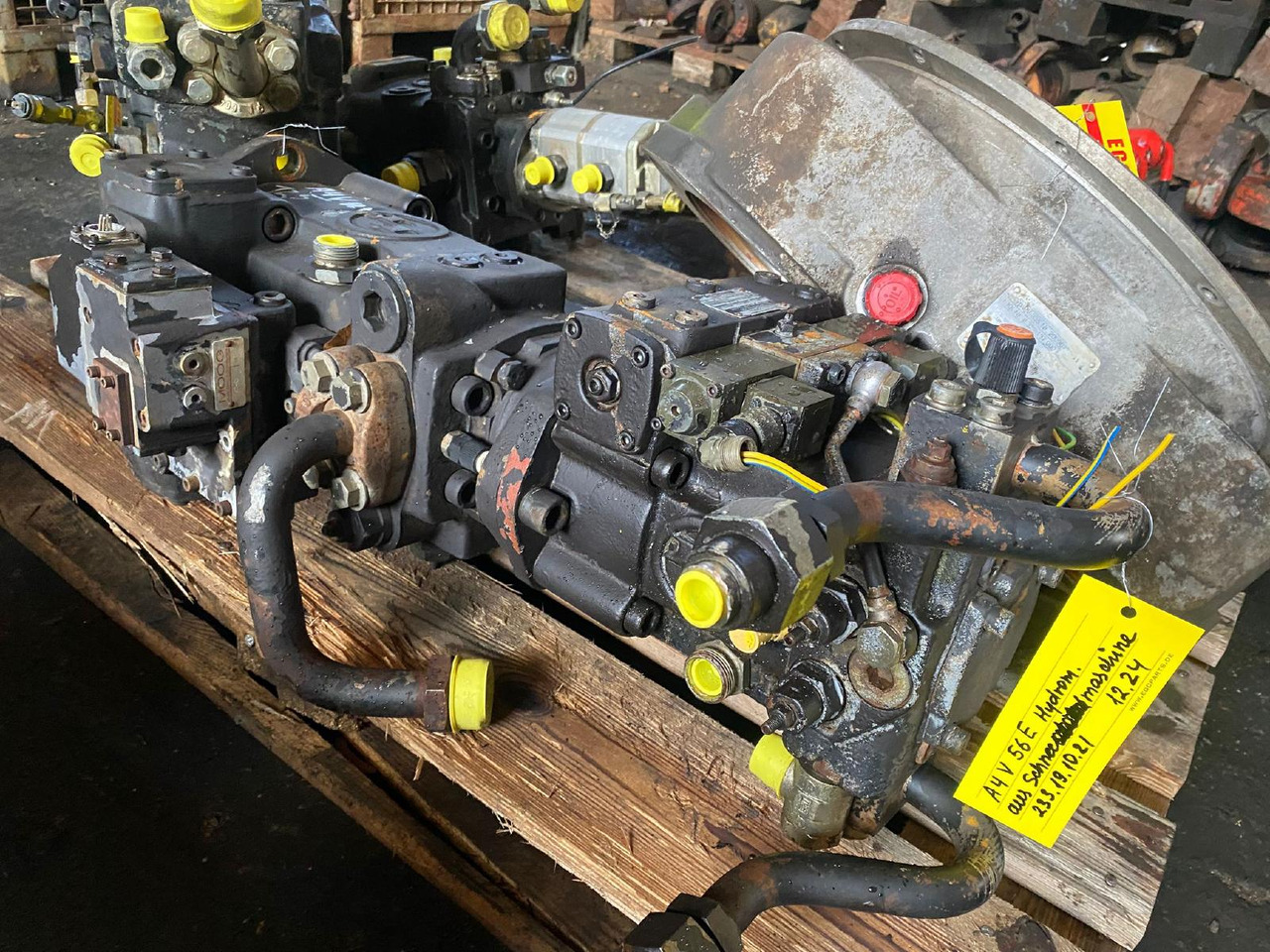 Hydromatik A4V56, A4V125 aus Kässbohrer PB 240D - Hidraulika za Korisno/ Posebno vozilo: slika 1 Hydromatik A4V56, A4V125 aus Kässbohrer PB 240D - Hidraulika za Korisno/ Posebno vozilo: slika 1