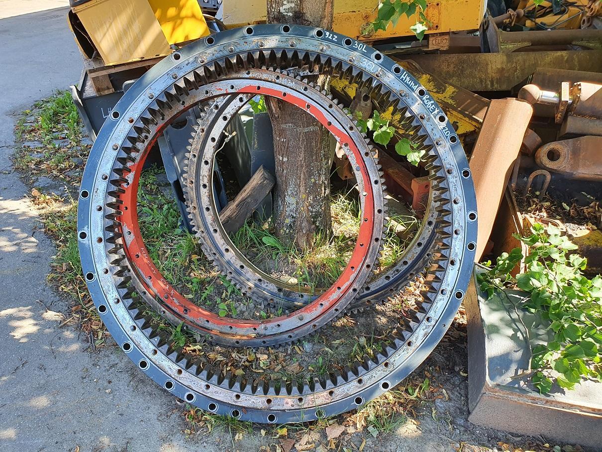 Hyundai Robex 220 LC 9A - Pokretni prsten za Građevinska mašina: slika 1 Hyundai Robex 220 LC 9A - Pokretni prsten za Građevinska mašina: slika 1