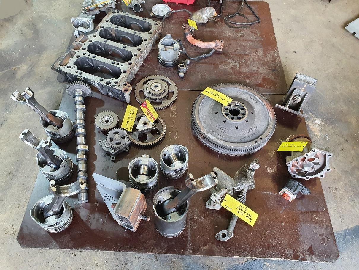 Isuzu 4HK 1X - Cilindar blok za Kamion: slika 2 Isuzu 4HK 1X - Cilindar blok za Kamion: slika 2