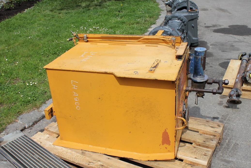 Liebherr A900B - Rezervoar za gorivo za Bager: slika 4 Liebherr A900B - Rezervoar za gorivo za Bager: slika 4