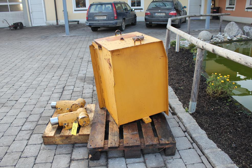 Liebherr A902 - Rezervoar za gorivo za Građevinska mašina: slika 3 Liebherr A902 - Rezervoar za gorivo za Građevinska mašina: slika 3