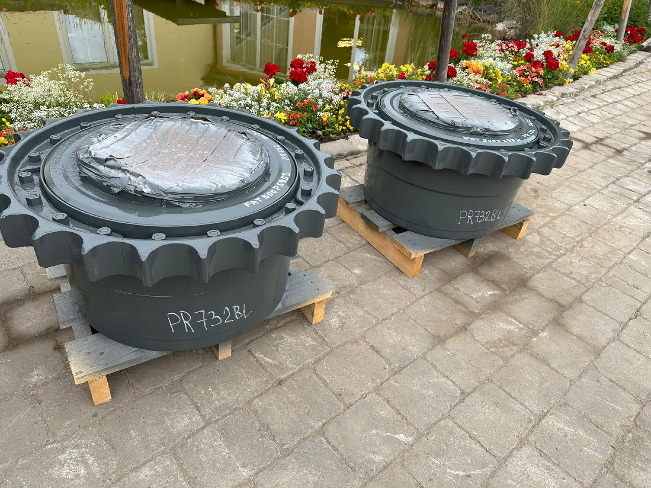 Liebherr FAT 500P595D aus PR 732 - Pogonski reduktor za Građevinska mašina: slika 3 Liebherr FAT 500P595D aus PR 732 - Pogonski reduktor za Građevinska mašina: slika 3