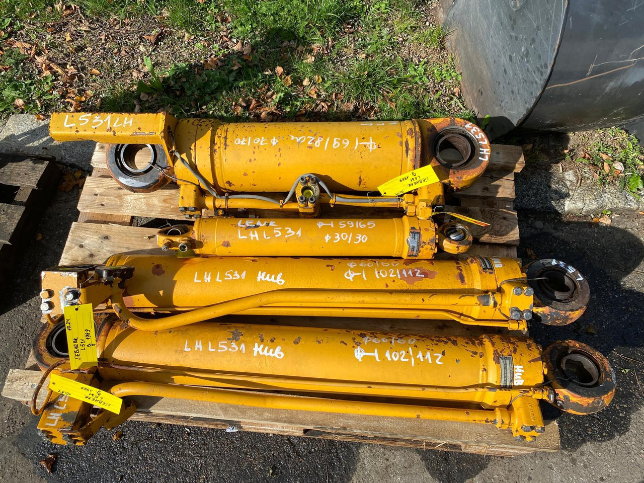 Liebherr L531 - Hidraulični cilindar za Građevinska mašina: slika 2 Liebherr L531 - Hidraulični cilindar za Građevinska mašina: slika 2