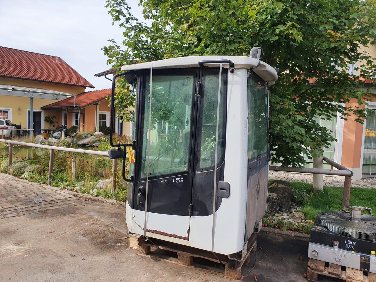 O&K L 25.5 - Kabina za Utovarivač točkaš: slika 1 O&K L 25.5 - Kabina za Utovarivač točkaš: slika 1