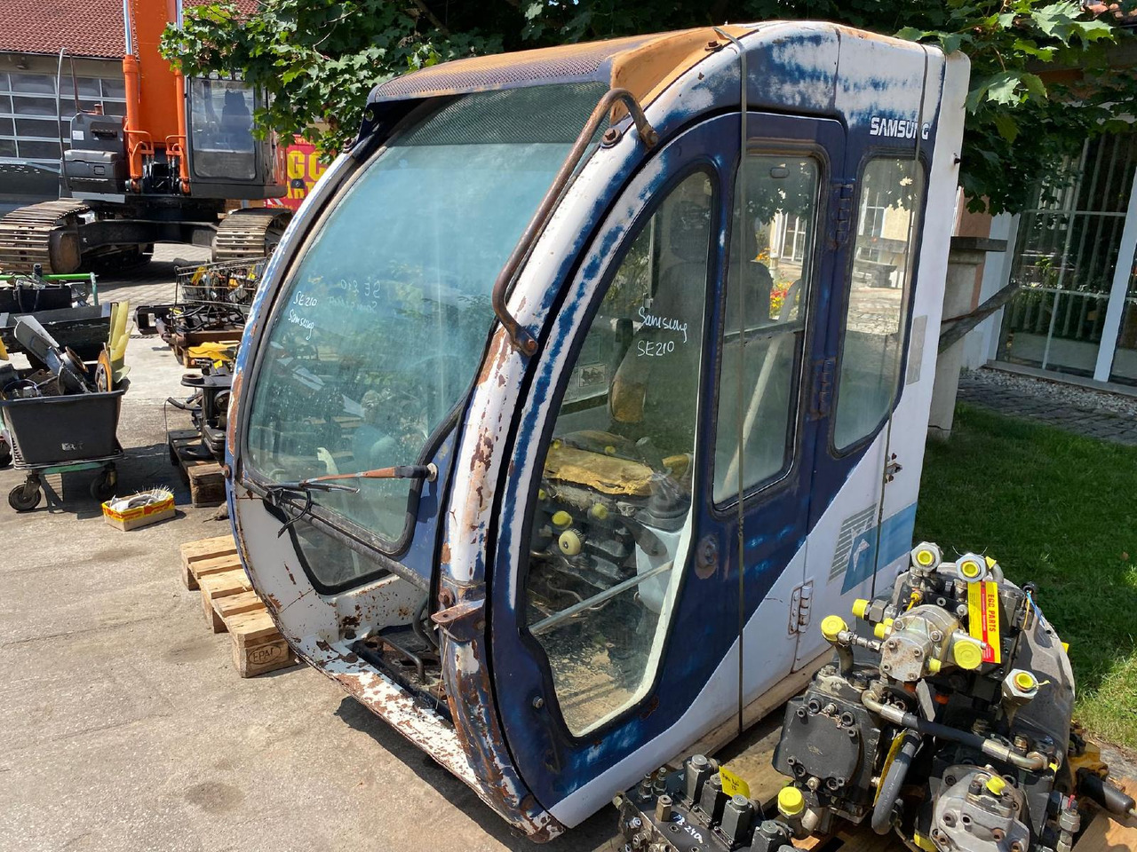 Samsung SE 210 - Kabina za Građevinska mašina: slika 1 Samsung SE 210 - Kabina za Građevinska mašina: slika 1