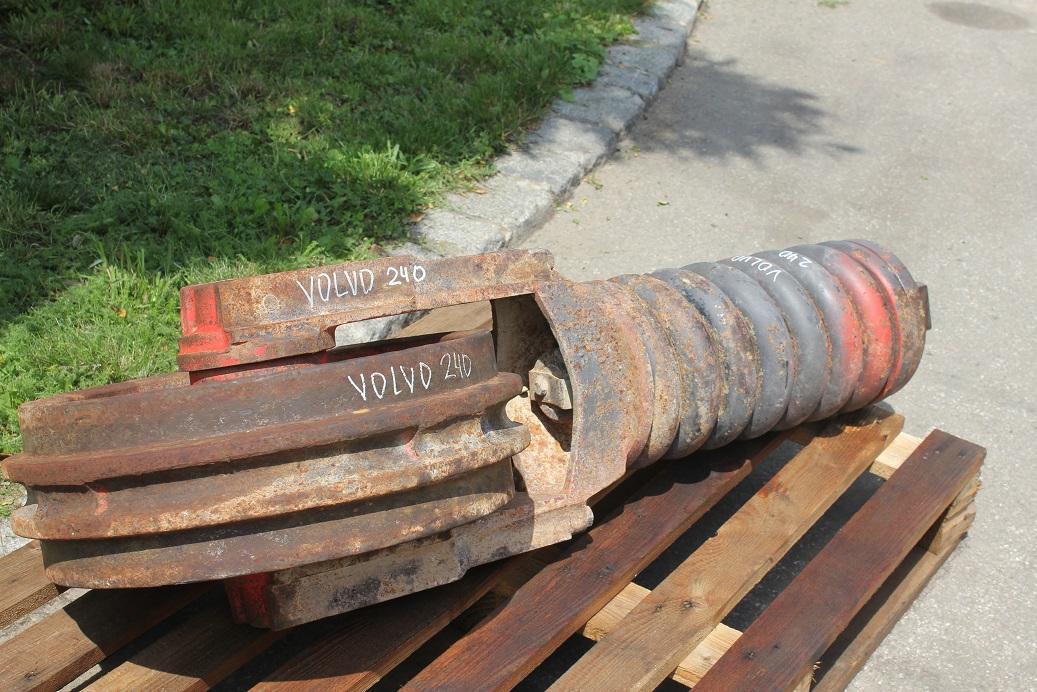 Volvo EC 240 B NLC - Delovi podvozja za Građevinska mašina: slika 2 Volvo EC 240 B NLC - Delovi podvozja za Građevinska mašina: slika 2