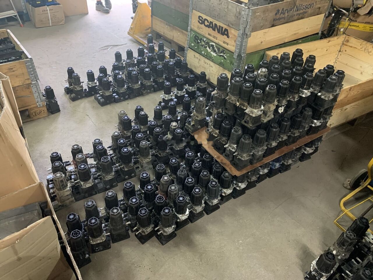 Mercedes-Benz oryginał hurt regeneracja A0001407678 Mercedes-Benz Actros Atego MP4 Euro 6 - Prigušivač/ Izduvni sistem za Kamion: slika 2 Mercedes-Benz oryginał hurt regeneracja A0001407678 Mercedes-Benz Actros Atego MP4 Euro 6 - Prigušivač/ Izduvni sistem za Kamion: slika 2