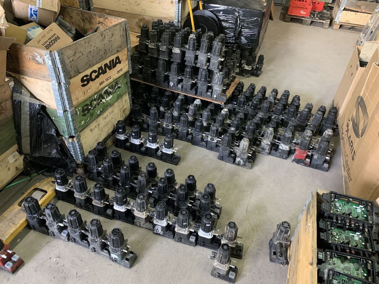 Mercedes-Benz oryginał hurt regeneracja A0001407678 Mercedes-Benz Actros Atego MP4 Euro 6 - Prigušivač/ Izduvni sistem za Kamion: slika 1 Mercedes-Benz oryginał hurt regeneracja A0001407678 Mercedes-Benz Actros Atego MP4 Euro 6 - Prigušivač/ Izduvni sistem za Kamion: slika 1