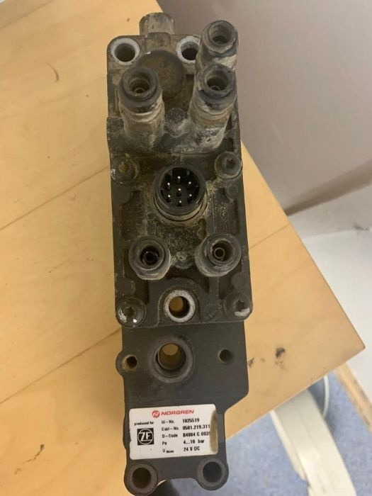 Norgren ZF oryginał HURT wybieraka 1025519 MAN TGA TGX TGL - Kočioni ventil za Kamion: slika 2 Norgren ZF oryginał HURT wybieraka 1025519 MAN TGA TGX TGL - Kočioni ventil za Kamion: slika 2