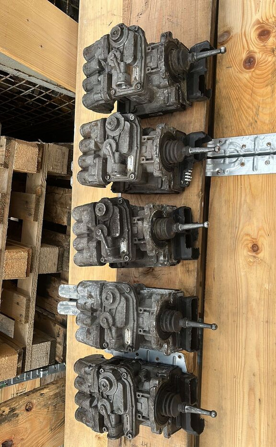 WABCO 4800200020   MAN TGL TGM truck - Kočioni ventil za Kamion: slika 1 WABCO 4800200020   MAN TGL TGM truck - Kočioni ventil za Kamion: slika 1