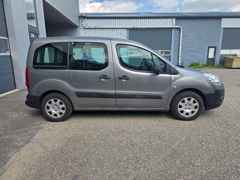 Peugeot Partner 1.6 benzine - Automobil: slika 3 Peugeot Partner 1.6 benzine - Automobil: slika 3