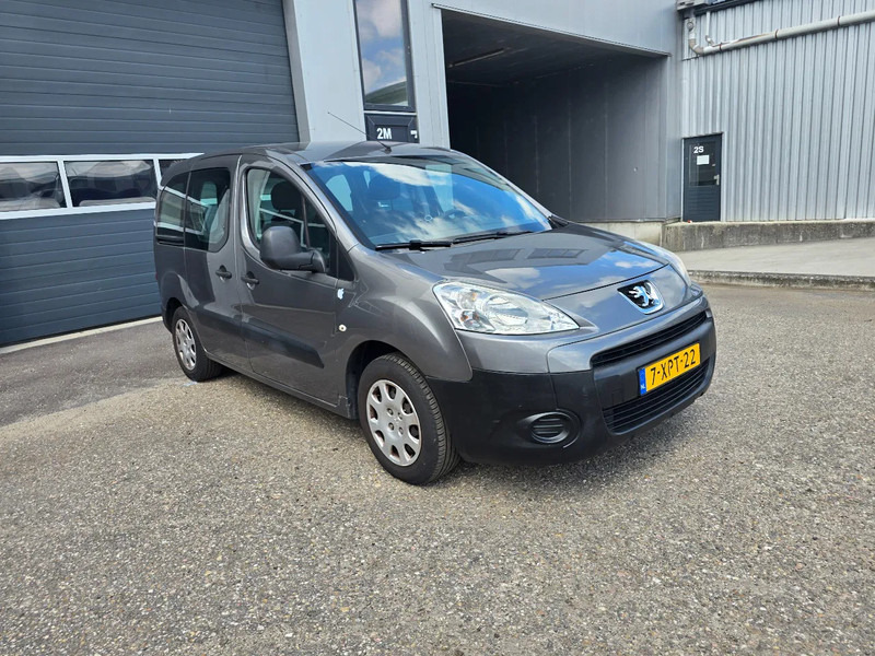 Peugeot Partner 1.6 benzine - Automobil: slika 2 Peugeot Partner 1.6 benzine - Automobil: slika 2