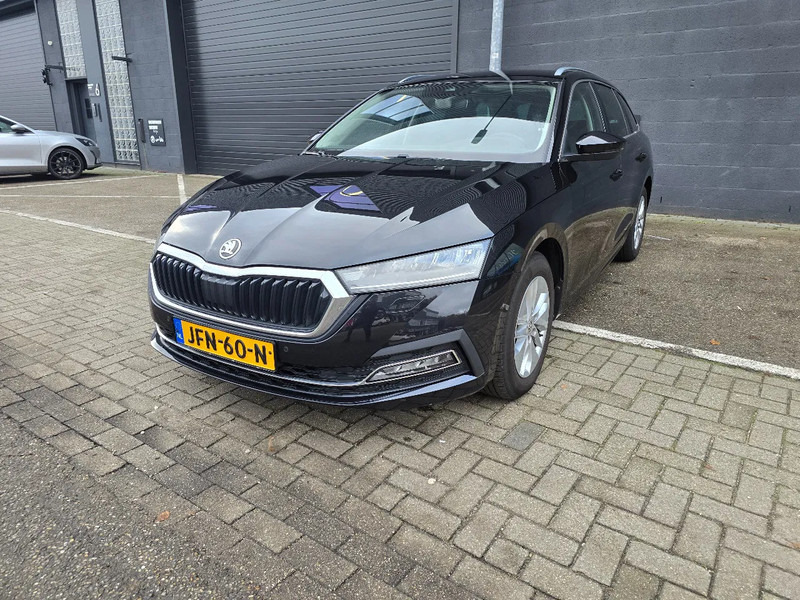 Škoda Octavia Combi 1.0 Benzine - Automobil: slika 1 Škoda Octavia Combi 1.0 Benzine - Automobil: slika 1