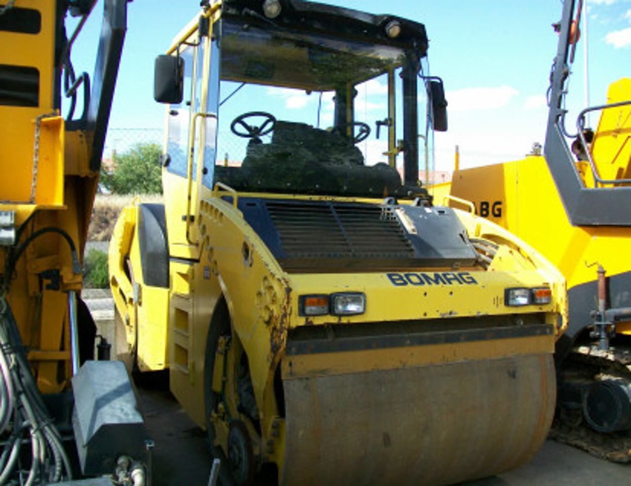 Doble Vibrante Bomag BW 164AD-4 - Valjak za puteve: slika 1 Doble Vibrante Bomag BW 164AD-4 - Valjak za puteve: slika 1