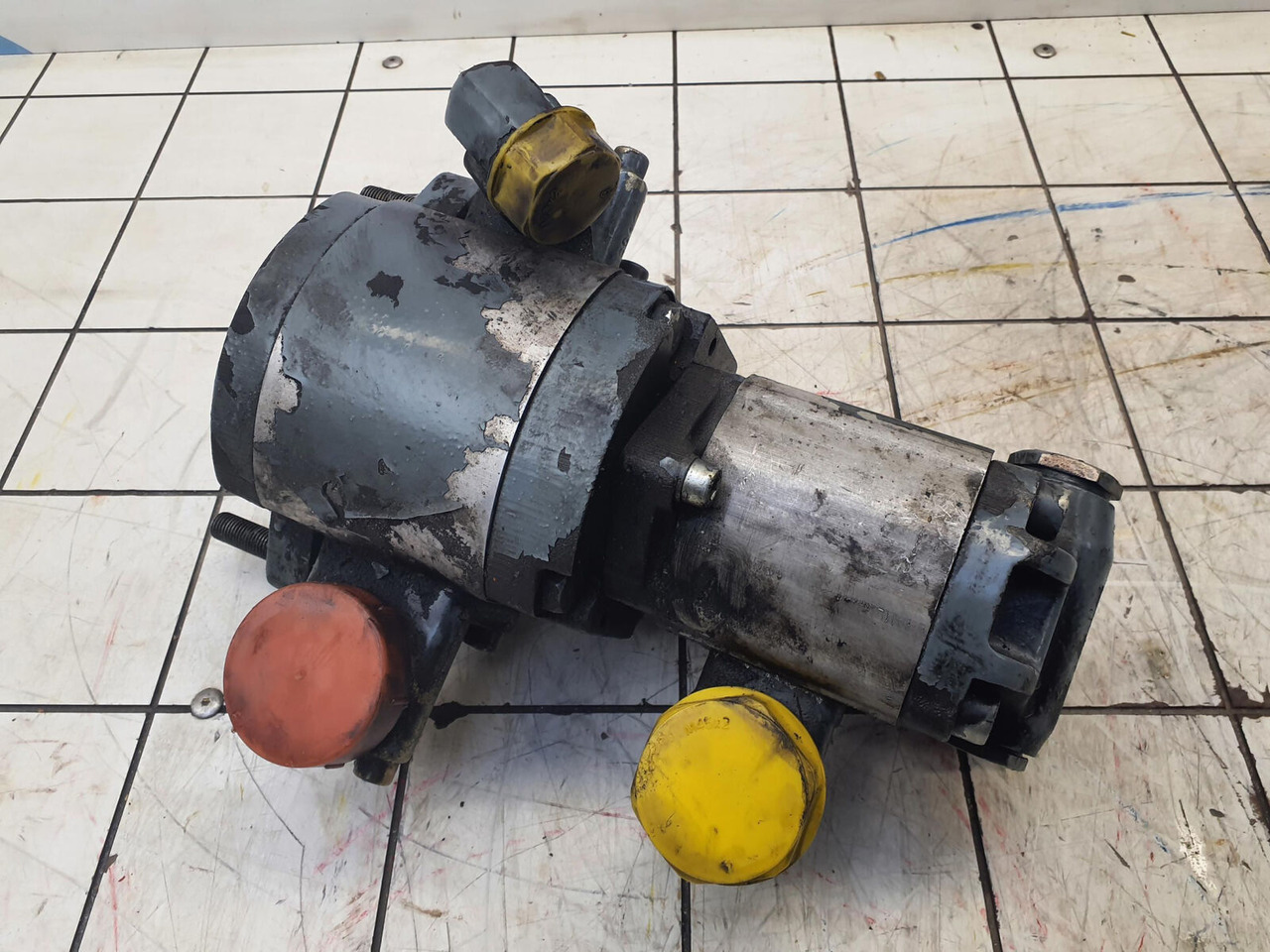 Bosch LTM 1060 dual gear pump - Hidraulična pumpa za Pokretni kran: slika 2 Bosch LTM 1060 dual gear pump - Hidraulična pumpa za Pokretni kran: slika 2