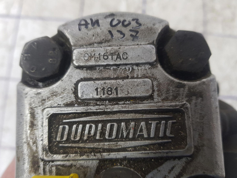 Duplomatic Duplomatic gear pump - Hidraulična pumpa za Kran: slika 5 Duplomatic Duplomatic gear pump - Hidraulična pumpa za Kran: slika 5