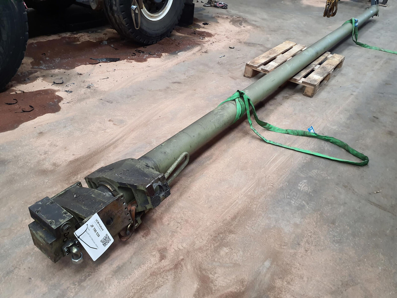 FAUN ATF 45-3 Telescopic cilinder 1 - Hidraulični cilindar za Pokretni kran: slika 4 FAUN ATF 45-3 Telescopic cilinder 1 - Hidraulični cilindar za Pokretni kran: slika 4