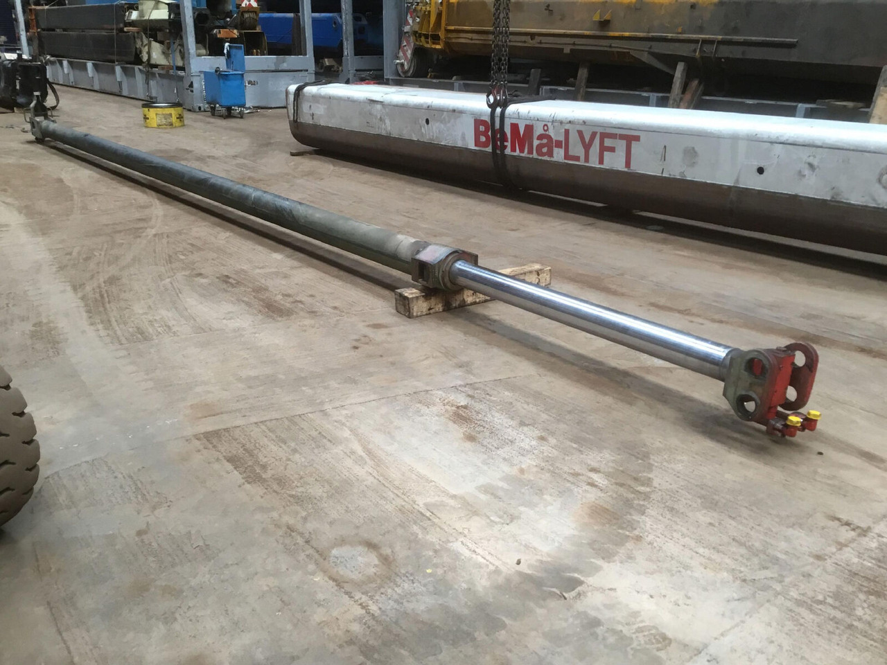 FAUN ATF 50 G-3 telescopic cylinder - Hidraulični cilindar za Pokretni kran: slika 2 FAUN ATF 50 G-3 telescopic cylinder - Hidraulični cilindar za Pokretni kran: slika 2