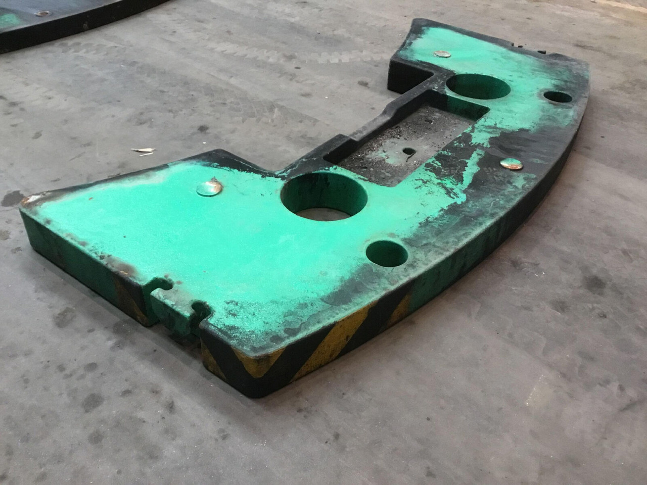 FAUN ATF 60-3 counterweight 2 ton - Kontra teg za Pokretni kran: slika 3 FAUN ATF 60-3 counterweight 2 ton - Kontra teg za Pokretni kran: slika 3