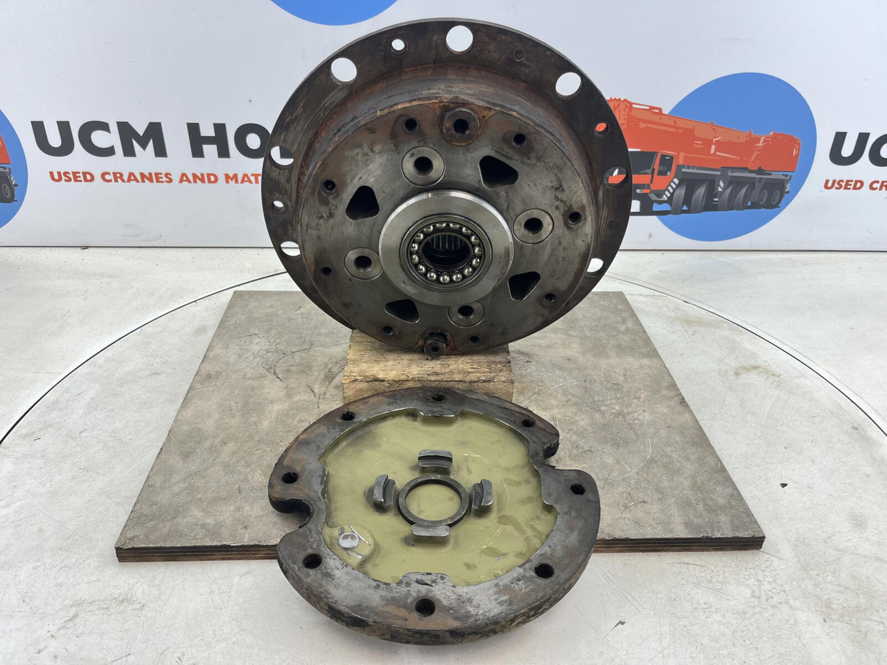 FAUN HK 40 planetary gear 27-18-65-24-4pl-H64-24 - Pogonski reduktor za Pokretni kran: slika 1 FAUN HK 40 planetary gear 27-18-65-24-4pl-H64-24 - Pogonski reduktor za Pokretni kran: slika 1