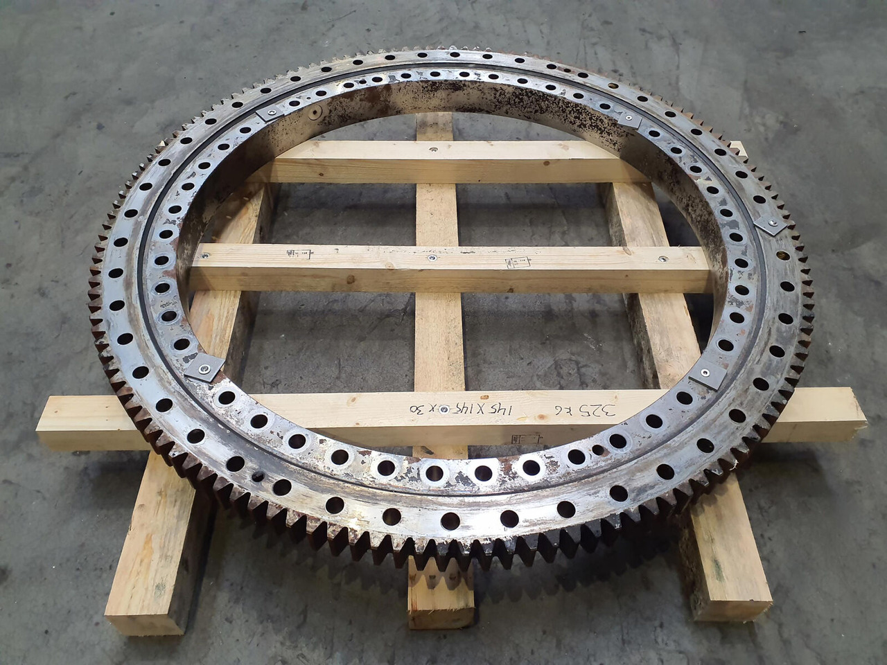 FAUN RTF 25-2 slewing ring - Pokretni prsten za Pokretni kran: slika 1 FAUN RTF 25-2 slewing ring - Pokretni prsten za Pokretni kran: slika 1