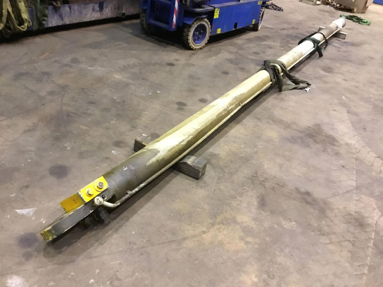 FAUN RTF 30 telescopic cylinder double - Hidraulični cilindar za Pokretni kran: slika 4 FAUN RTF 30 telescopic cylinder double - Hidraulični cilindar za Pokretni kran: slika 4