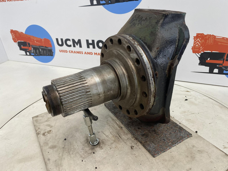 Faun Faun ATF 30 Steering knuckle 16 holes axle 1 - Rukavc točka za Kran: slika 1 Faun Faun ATF 30 Steering knuckle 16 holes axle 1 - Rukavc točka za Kran: slika 1