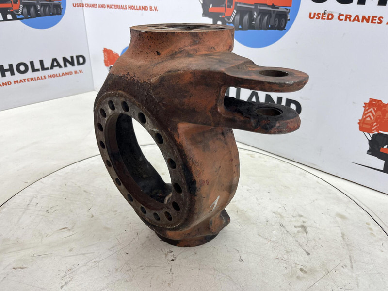Faun RTF 50 Steering knuckle 16 holes axle 1 left - Rukavc točka za Kran: slika 1 Faun RTF 50 Steering knuckle 16 holes axle 1 left - Rukavc točka za Kran: slika 1