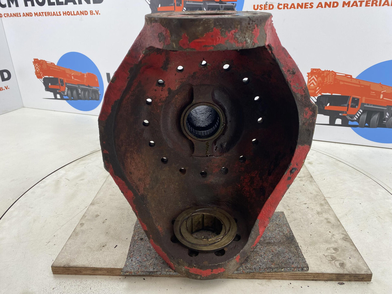 Gottwald AMK 70 Steering knuckle 16 holes axle 2 - Rukavc točka za Pokretni kran: slika 5 Gottwald AMK 70 Steering knuckle 16 holes axle 2 - Rukavc točka za Pokretni kran: slika 5