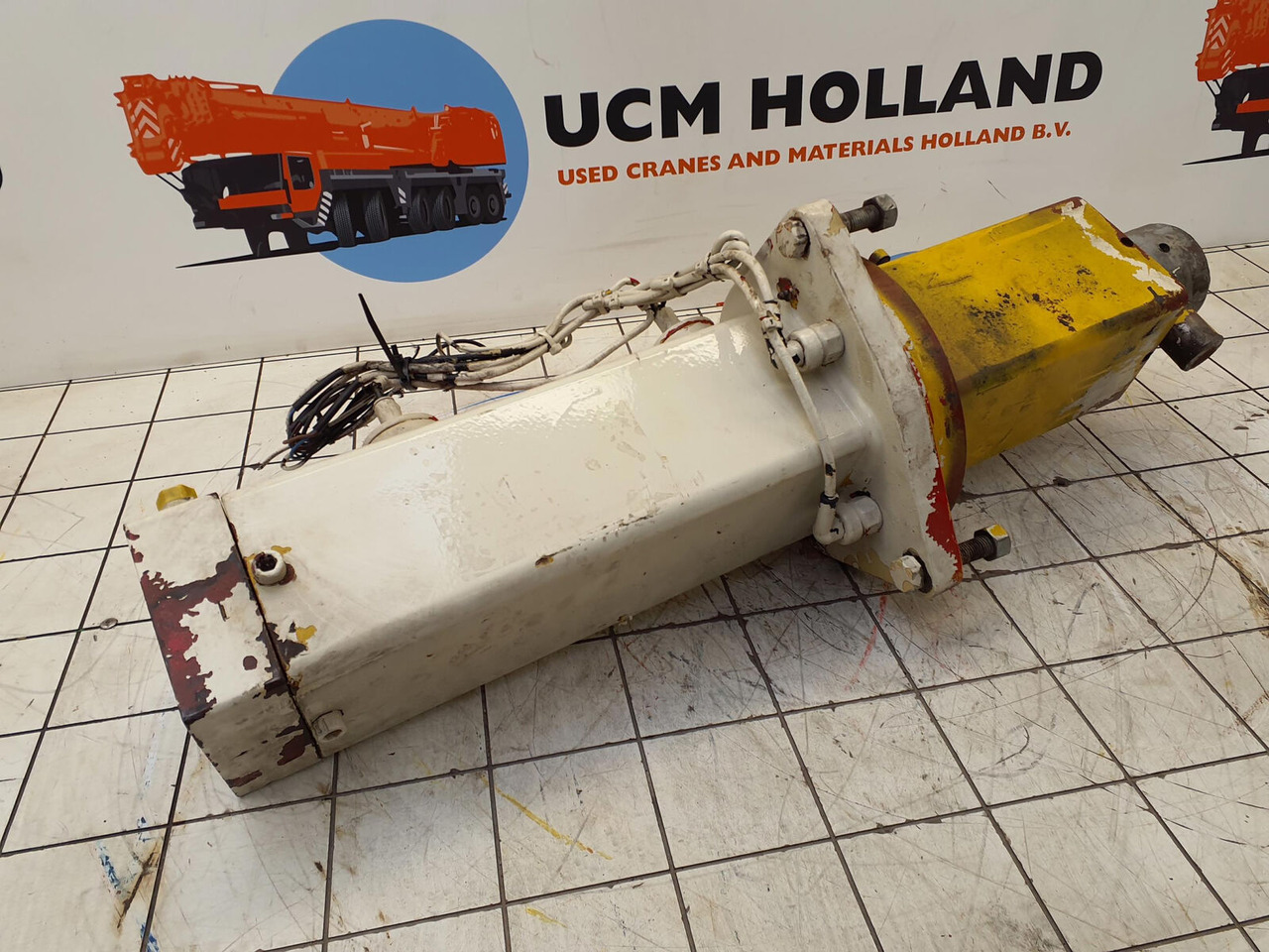 Grove GMK 3050 counterweight cylinder - Hidraulični cilindar za Pokretni kran: slika 2 Grove GMK 3050 counterweight cylinder - Hidraulični cilindar za Pokretni kran: slika 2