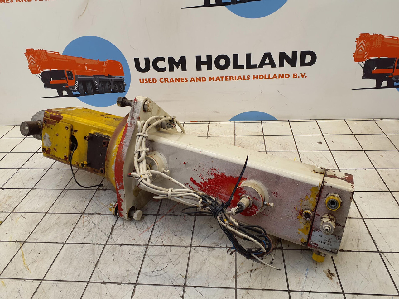 Grove GMK 3050 counterweight cylinder - Hidraulični cilindar za Pokretni kran: slika 3 Grove GMK 3050 counterweight cylinder - Hidraulični cilindar za Pokretni kran: slika 3