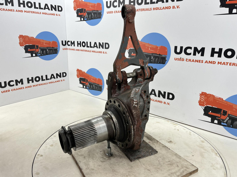 Grove GMK 3055 Steering knuckle 16 holes axle 3 right - Rukavc točka za Kran: slika 1 Grove GMK 3055 Steering knuckle 16 holes axle 3 right - Rukavc točka za Kran: slika 1