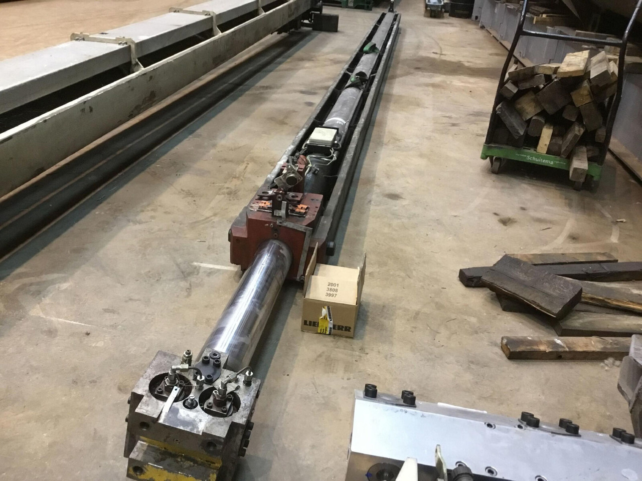 Grove GMK 4075 Telescopic boom cylinder - Hidraulični cilindar za Pokretni kran: slika 2 Grove GMK 4075 Telescopic boom cylinder - Hidraulični cilindar za Pokretni kran: slika 2