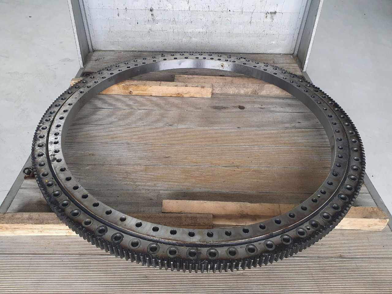 Grove GMK 4100L slewing gear - Pokretni prsten za Pokretni kran: slika 1 Grove GMK 4100L slewing gear - Pokretni prsten za Pokretni kran: slika 1