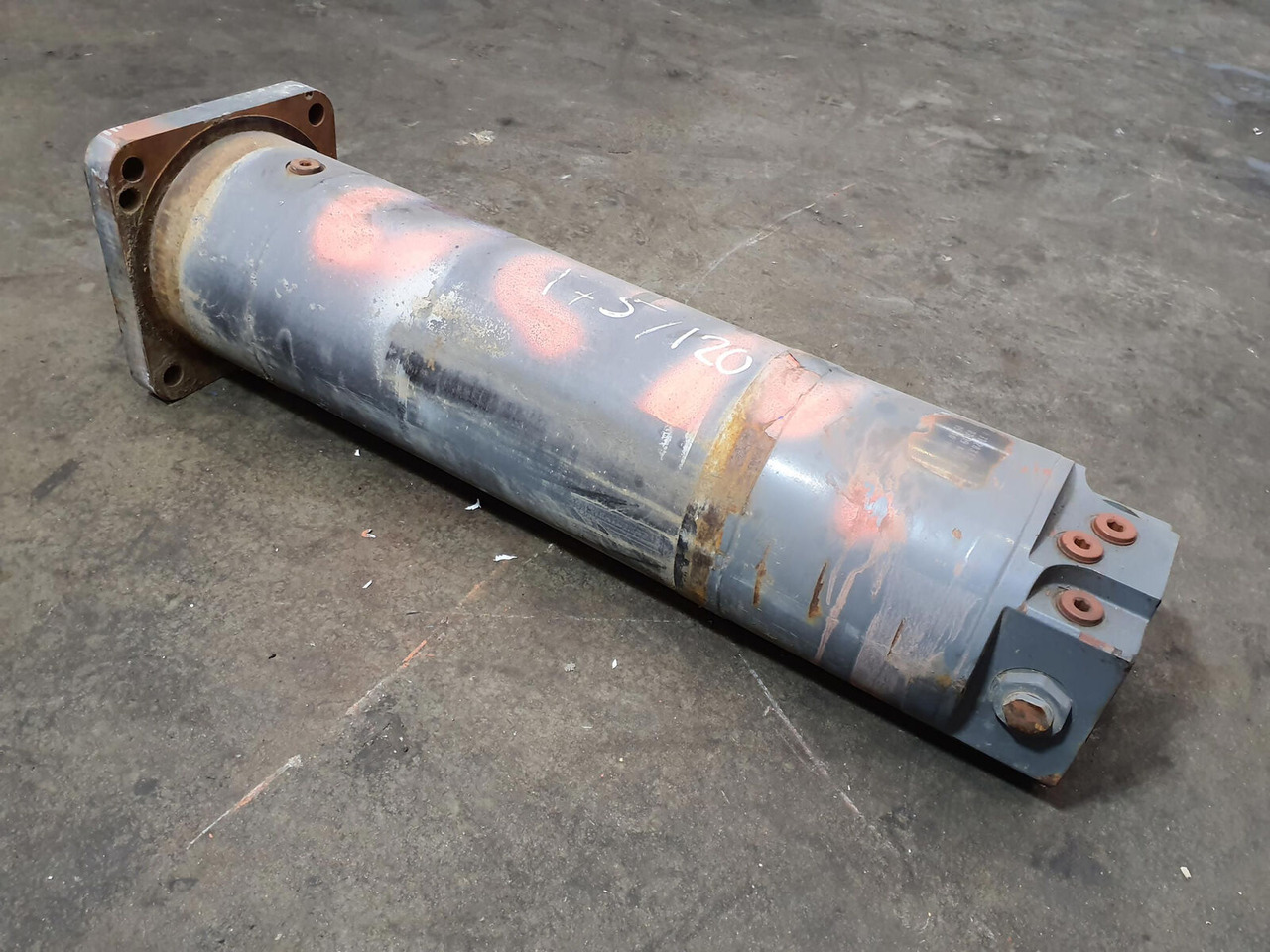 Grove GMK 5220, 5170 outrigger cylinder - Suspenzija za Pokretni kran: slika 4 Grove GMK 5220, 5170 outrigger cylinder - Suspenzija za Pokretni kran: slika 4