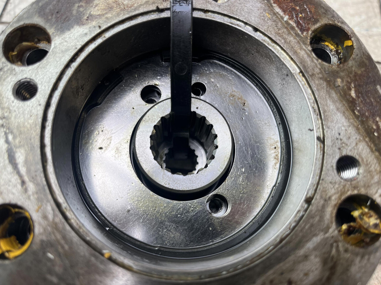 Grove GMK 6300 L multiple-disk brake - Motor okretanja za Kran: slika 4 Grove GMK 6300 L multiple-disk brake - Motor okretanja za Kran: slika 4