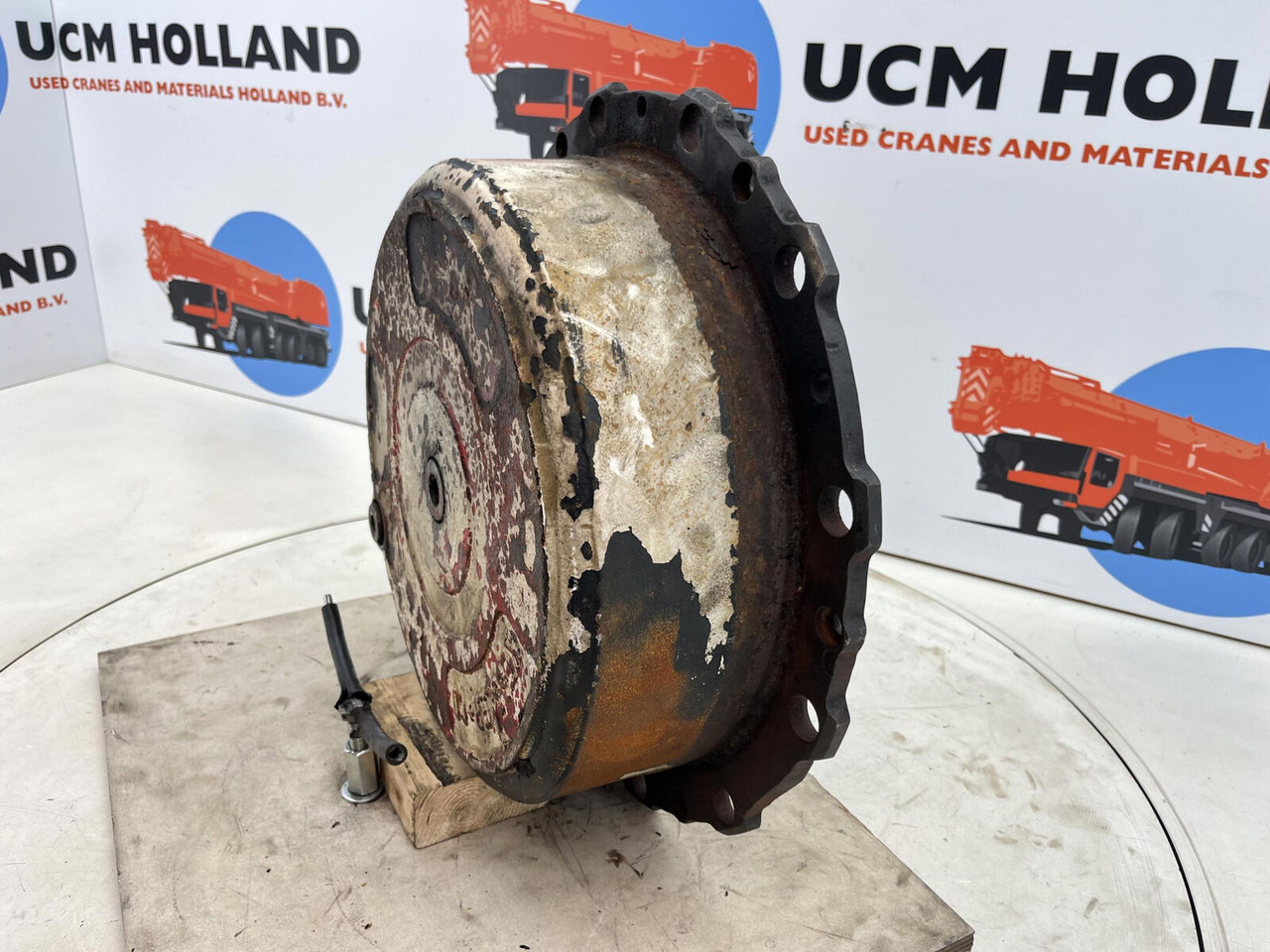 Grove GMK planetary gear 12-23-60-34-3pl-H135-46 - Pogonski reduktor za Pokretni kran: slika 2 Grove GMK planetary gear 12-23-60-34-3pl-H135-46 - Pogonski reduktor za Pokretni kran: slika 2