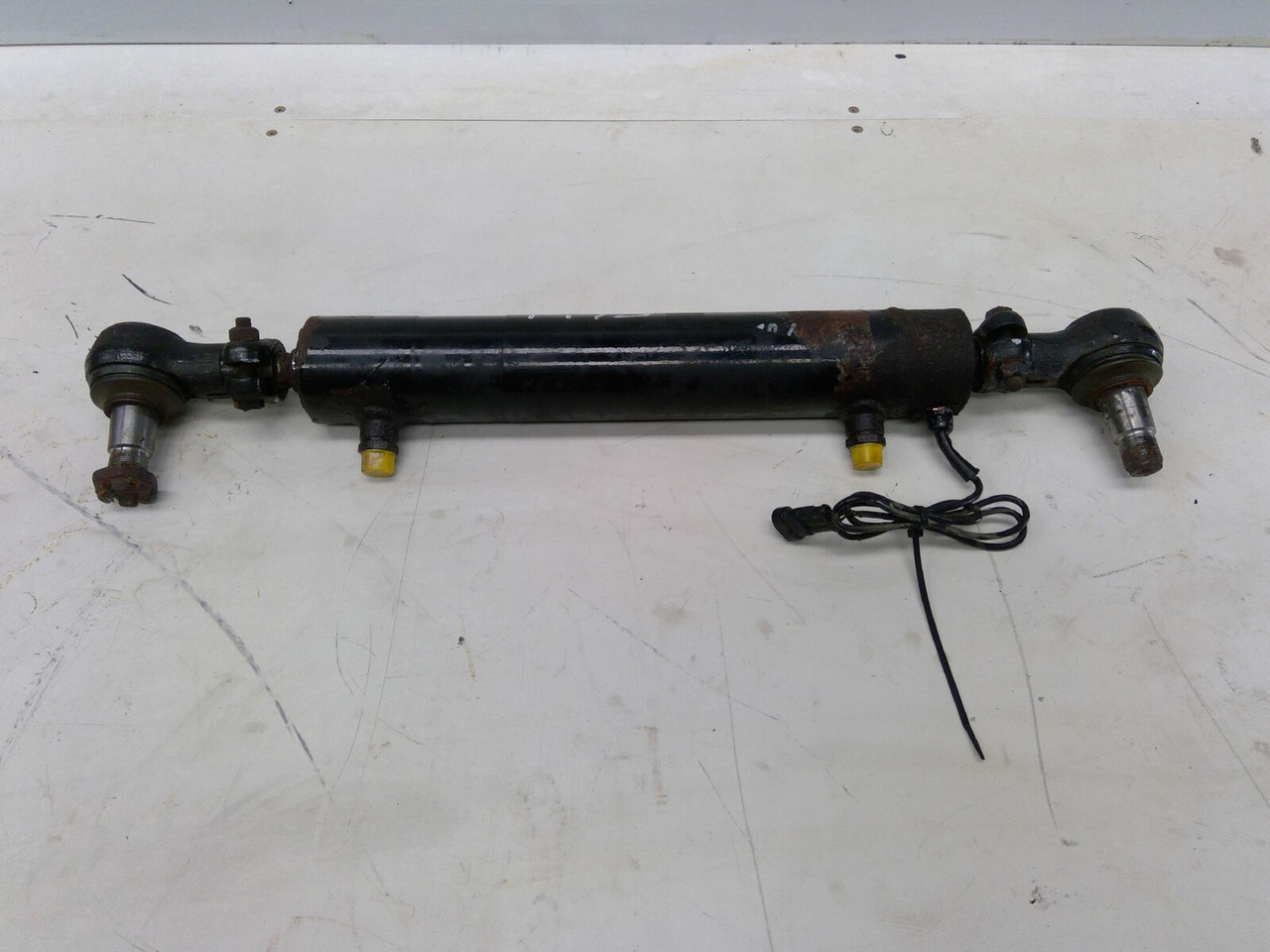 Grove Grove GMK 3055 steering cylinder axle 1 right - Hidraulični cilindar za Pokretni kran: slika 4 Grove Grove GMK 3055 steering cylinder axle 1 right - Hidraulični cilindar za Pokretni kran: slika 4