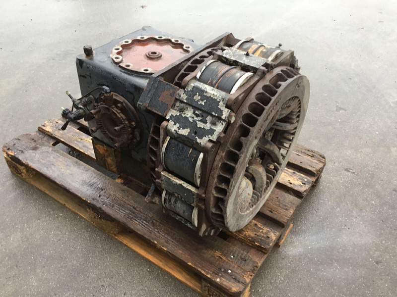 Grove Kessler Grove GMK 5100 diff box axle 5 - Menjač za Kran: slika 1 Grove Kessler Grove GMK 5100 diff box axle 5 - Menjač za Kran: slika 1