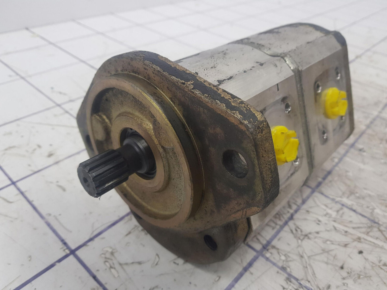 Haldex Haldex Barnes dual gear pump - Hidraulična pumpa za Kran: slika 2 Haldex Haldex Barnes dual gear pump - Hidraulična pumpa za Kran: slika 2