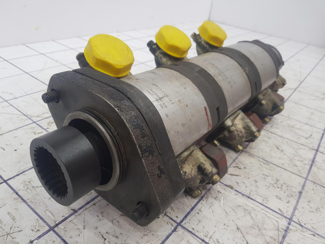 Krupp KMK 3045 four way gear pump - Hidraulična pumpa za Pokretni kran: slika 2 Krupp KMK 3045 four way gear pump - Hidraulična pumpa za Pokretni kran: slika 2