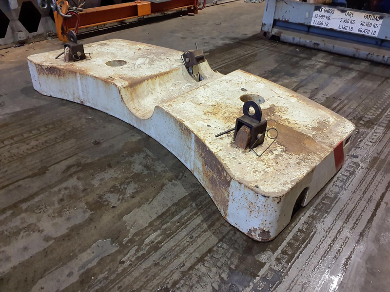 Krupp KMK 4080-5110-5120 counterweight 5,8 ton - Kontra teg za Građevinska mašina: slika 4 Krupp KMK 4080-5110-5120 counterweight 5,8 ton - Kontra teg za Građevinska mašina: slika 4