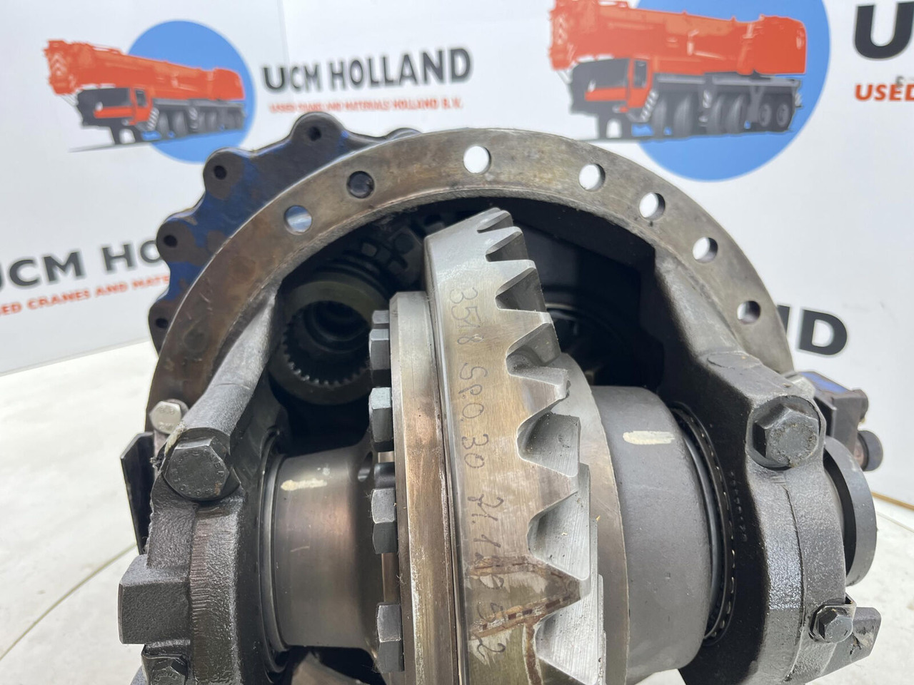 Krupp KMK 5100 Mid differential 13x35 axle 2 - Diferencijalna brzina za Pokretni kran: slika 5 Krupp KMK 5100 Mid differential 13x35 axle 2 - Diferencijalna brzina za Pokretni kran: slika 5