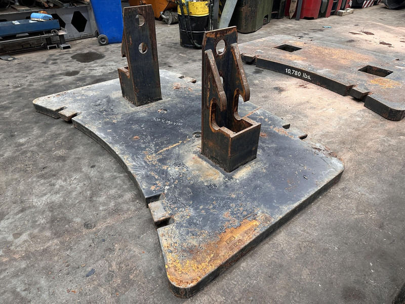 Krupp KMK 5160 counterweight 3,2 ton - Kontra teg za Građevinska mašina: slika 1 Krupp KMK 5160 counterweight 3,2 ton - Kontra teg za Građevinska mašina: slika 1